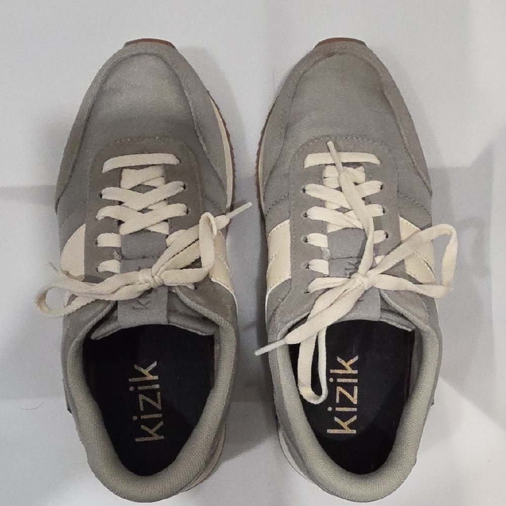 Kizik Women's Gray and Cream Sneakers